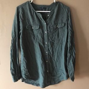 Forest green GAP button down shirt with pockets